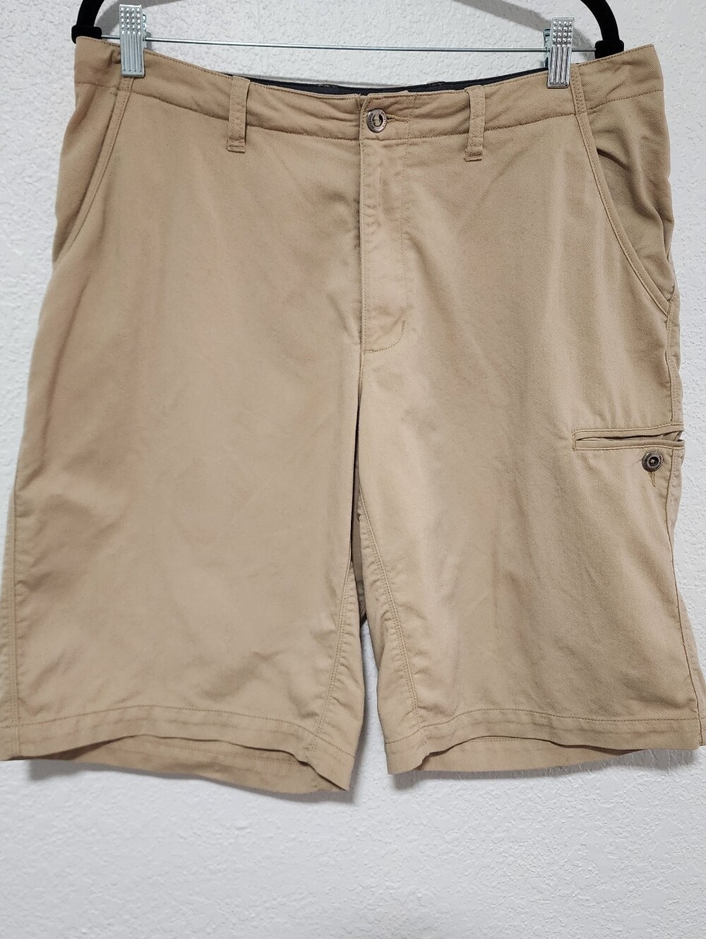 Patagonia Men's Khaki Performance Tan Shorts Size 34 Outdoor Golf Travel